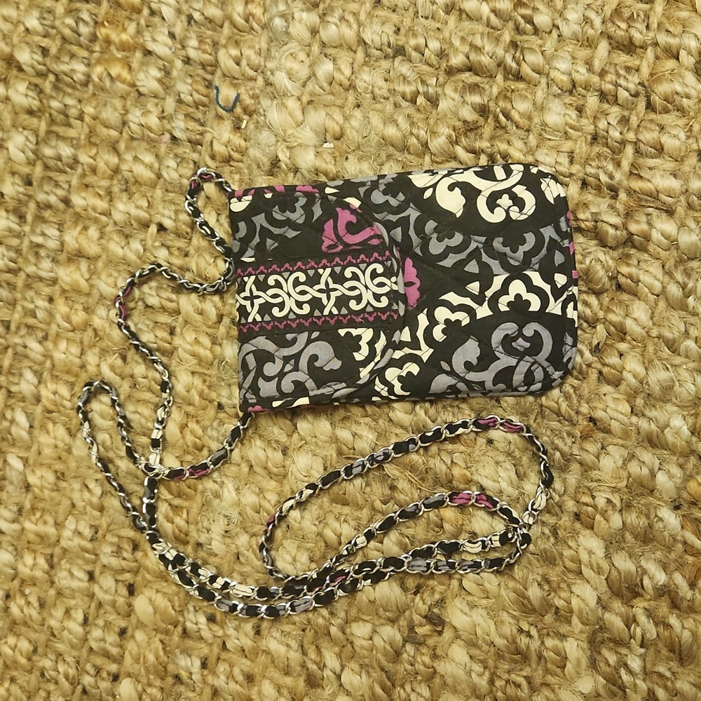 Vera Bradley phone carrier